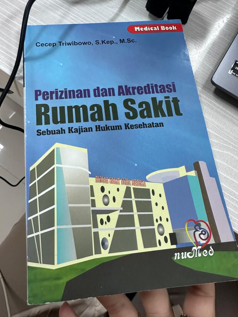 Perizinan dan Akreditasi Rumah Sakit